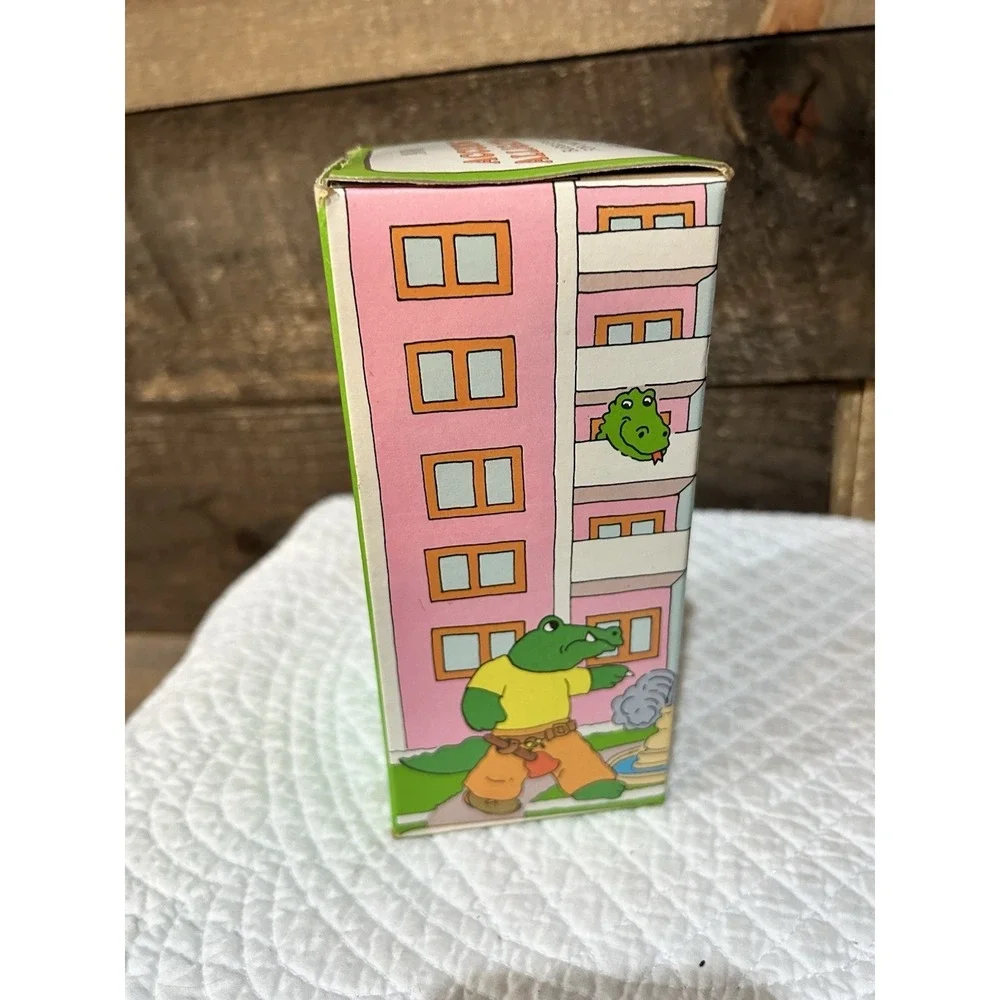 Vintage Avon Accusing Alligator Bubble Bath NOS Full‎